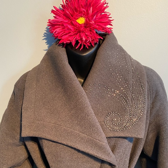 European Rhinestones coat - Picture 2 of 6